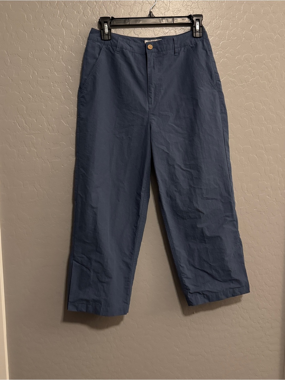 Tommy Bahama Cropped Lightweight Travel Pants Size 4